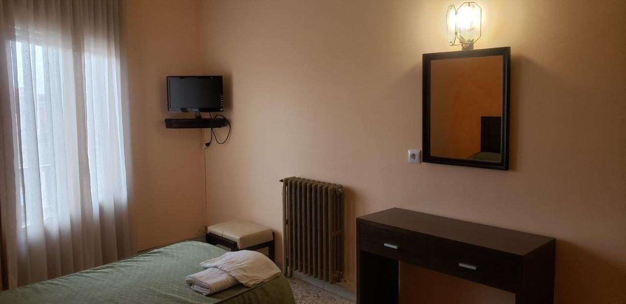 Hotel Balfagon Calanda Buitenkant foto