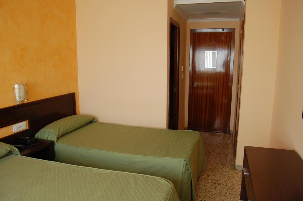 Hotel Balfagon Calanda Kamer foto