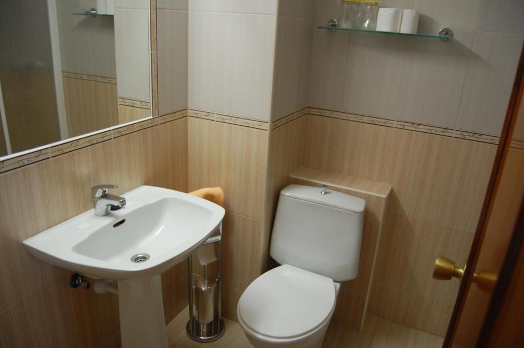 Hotel Balfagon Calanda Kamer foto